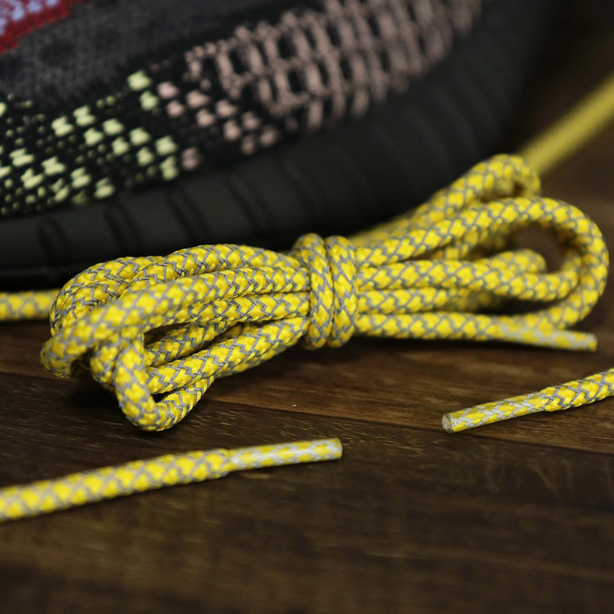 3M Reflective Yellow Solid Shoelaces with Yellow Aglets | 120cm Capswag