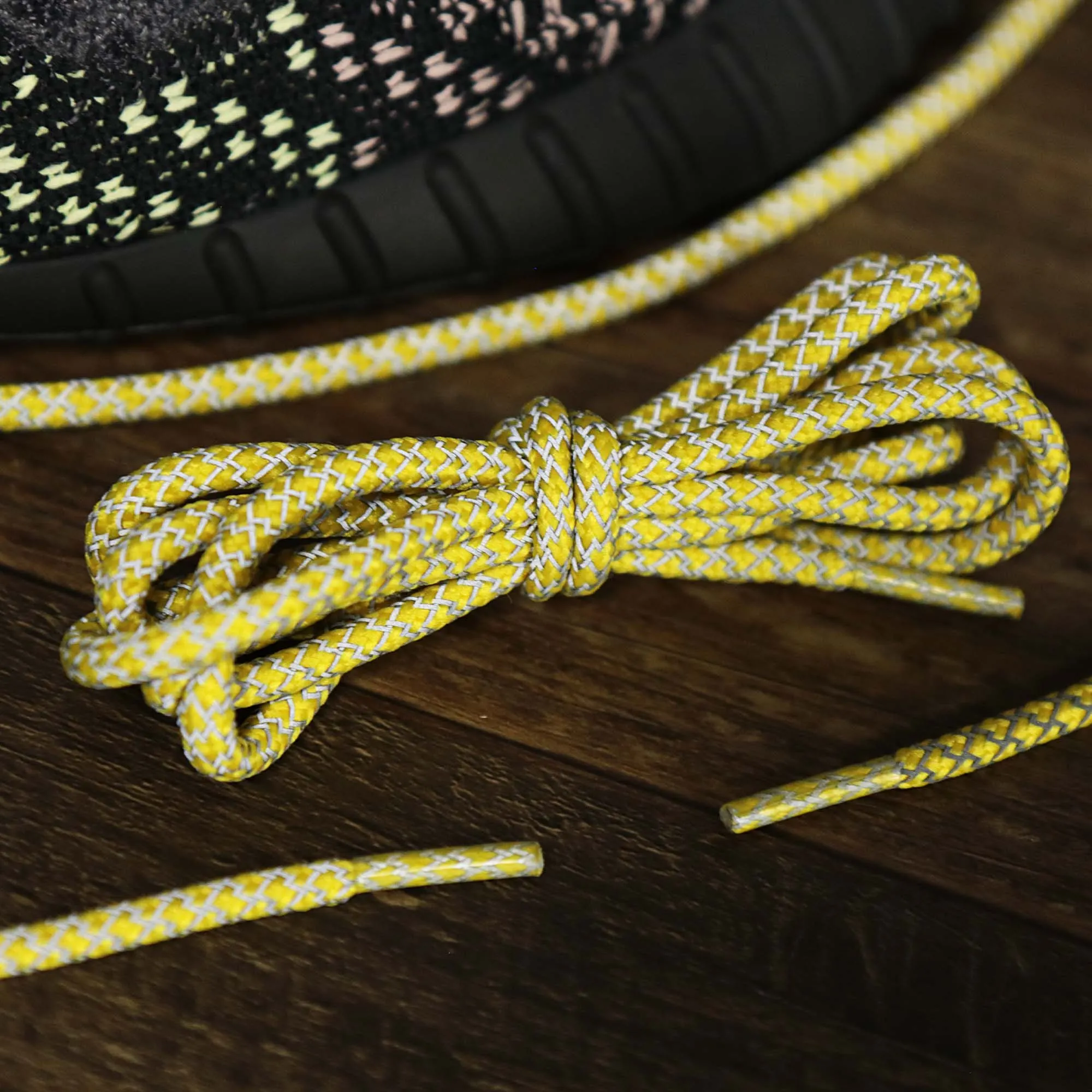 3M Reflective Yellow Solid Shoelaces with Yellow Aglets | 120cm Capswag