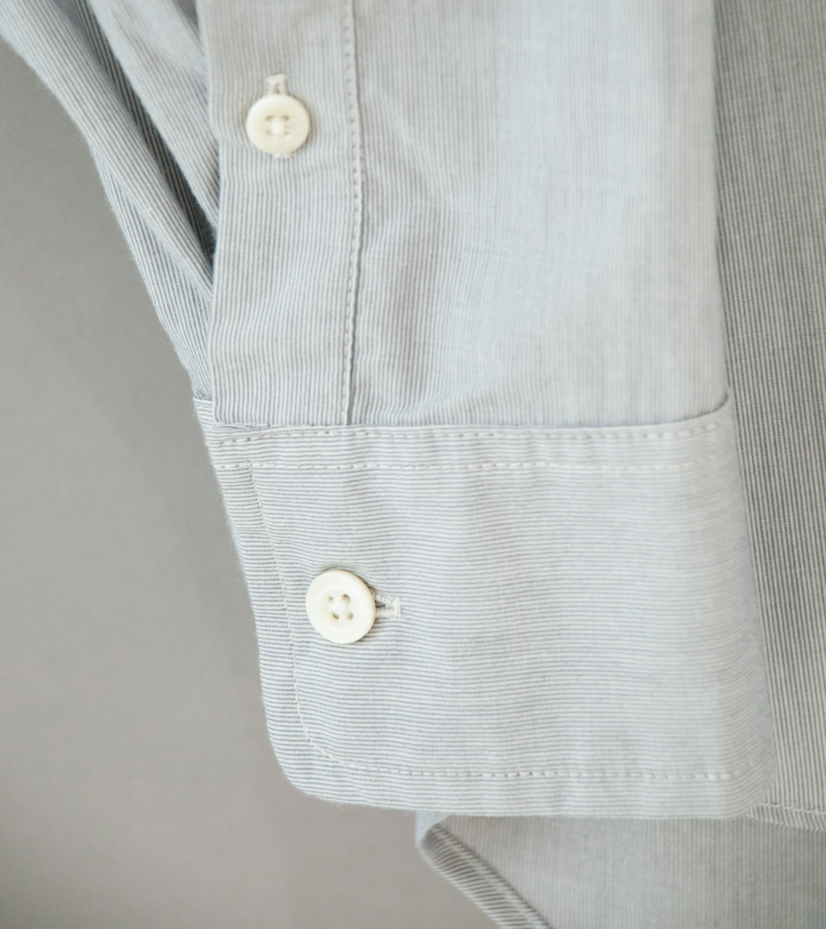 Arpenteur 'Doris Shirt' (Grey Mini Seersucker)