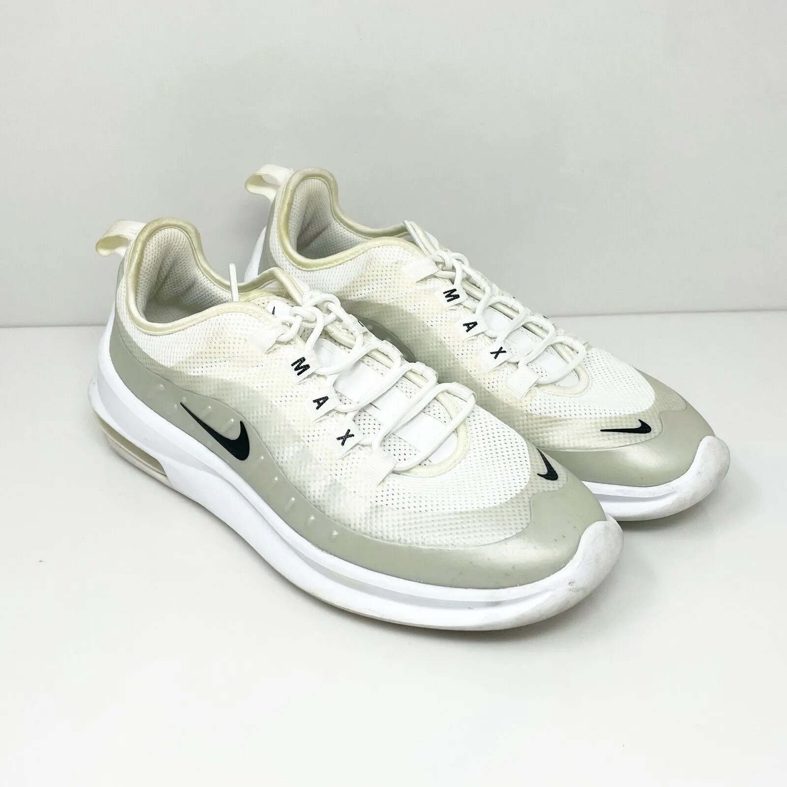 Nike Womens Air Max Axis AA2168-105 White Running Shoes Sneakers Size 8