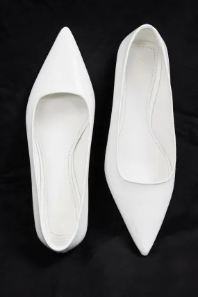 Point-Toe Ballet Flats - No heel - White - Ladies | H&M GB