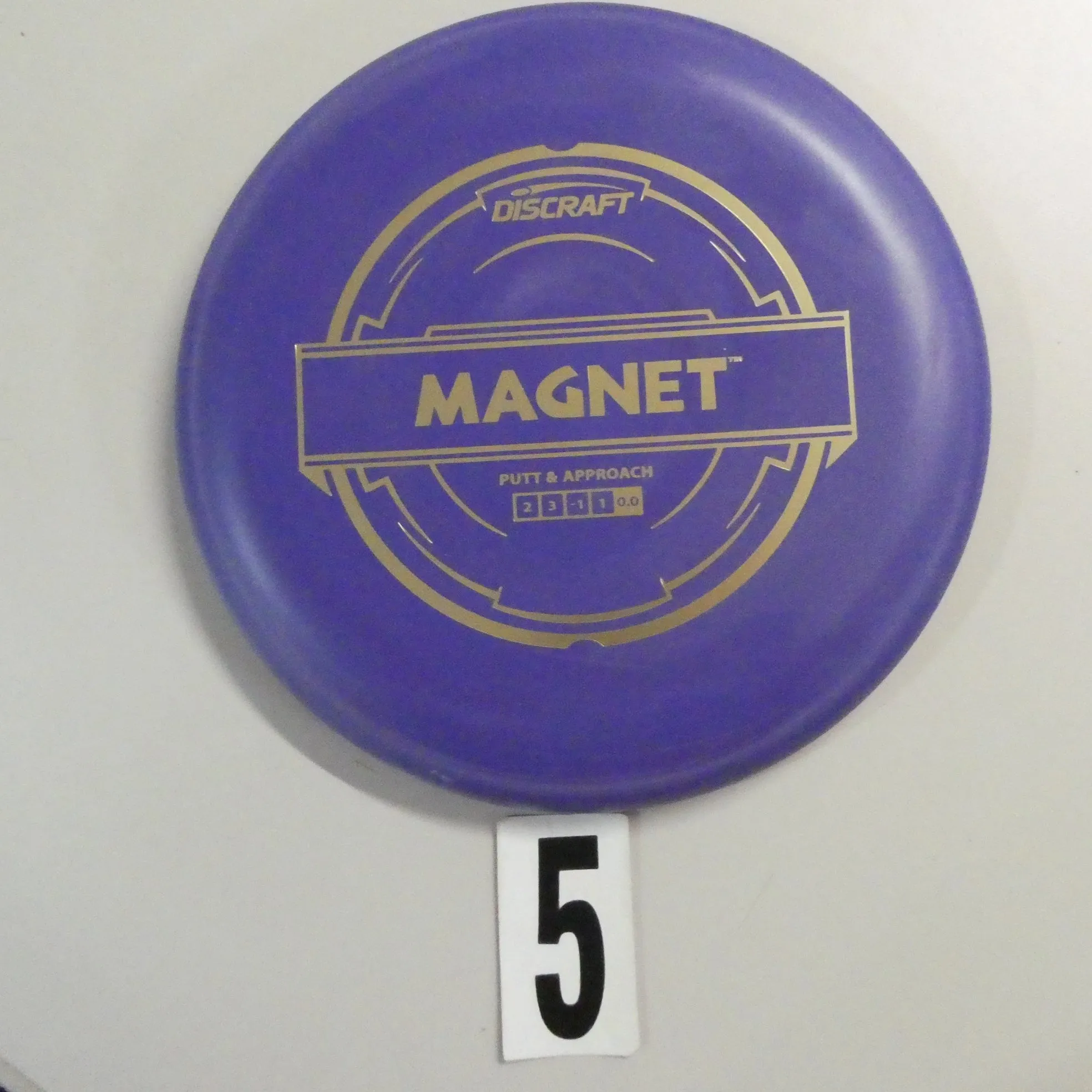 Putter Line Magnet